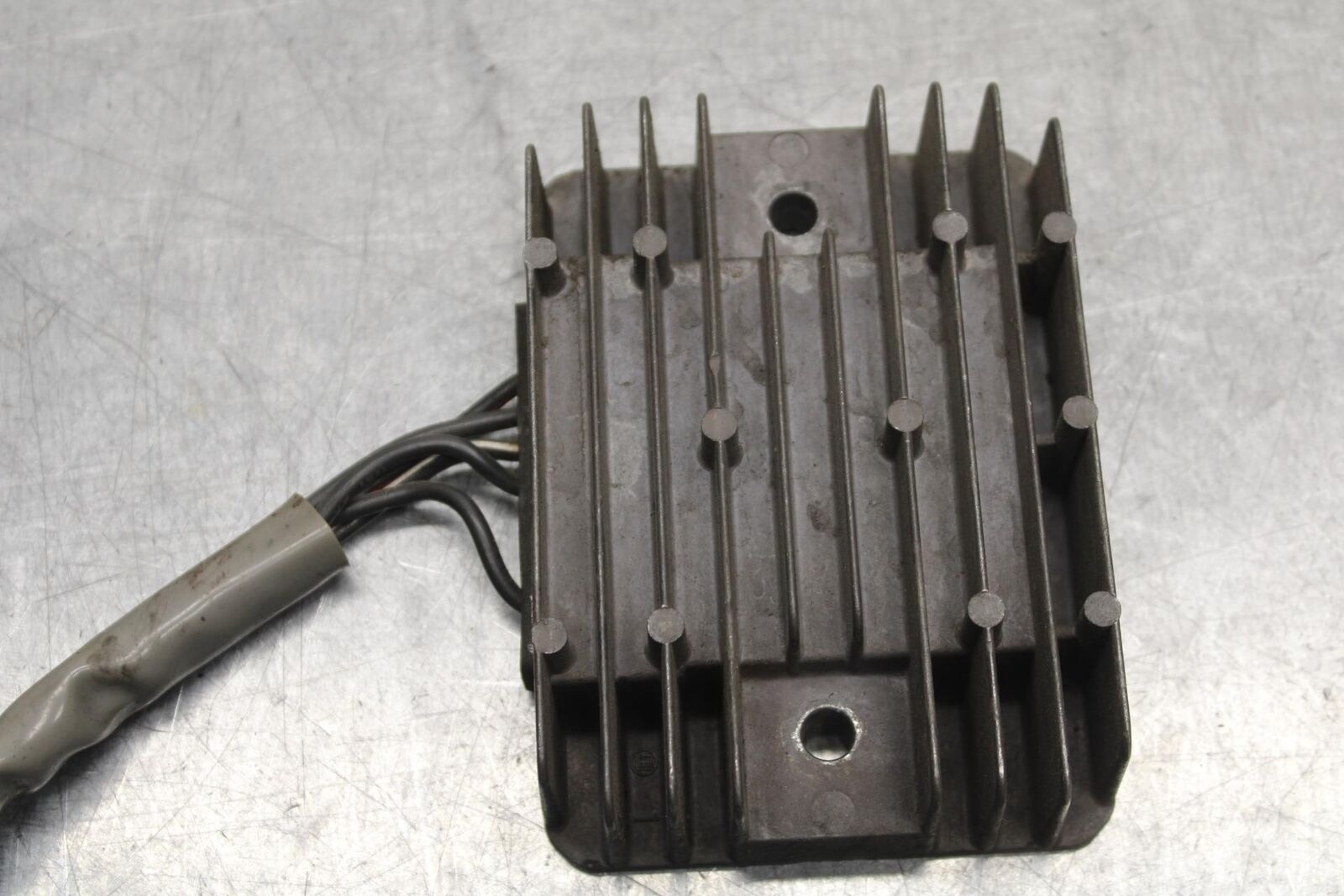 01-03 SUZUKI GSXR600 RECTIFIER VOLTAGE REGULATOR 32800-33E21 BB639