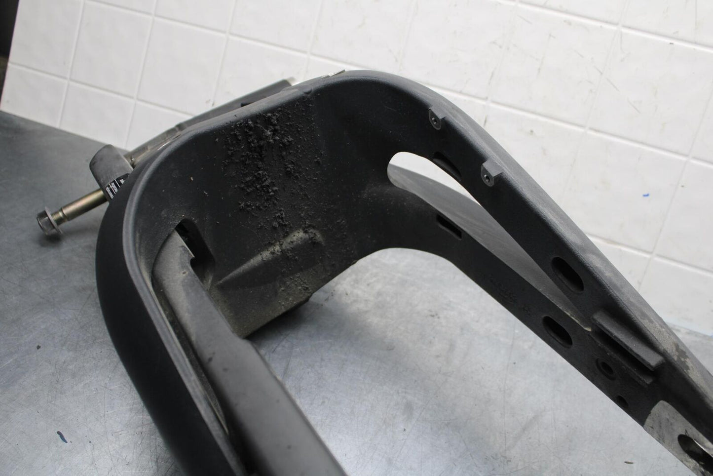 2012 Triumph Daytona 675R REAR SWINGARM BACK SUSPENSION SWING ARM BB589