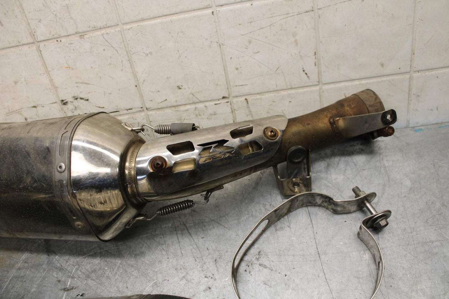 2008 Suzuki GSXR1000 YOSHIMURA EXHAUST PIPE MUFFLER SLIP ON CAN SILENCER BB519