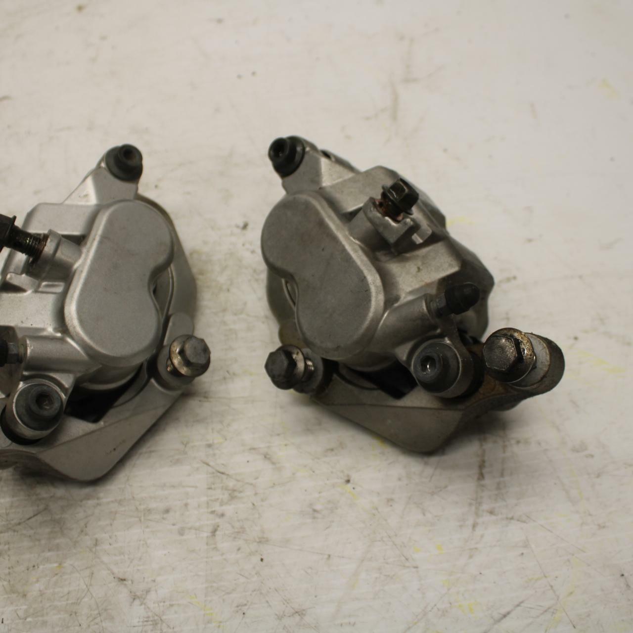 03-04 YAMAHA ROAD STAR 1600 RIGHT LEFT FRONT BRAKE CALIPER SET CALIPERS BB279