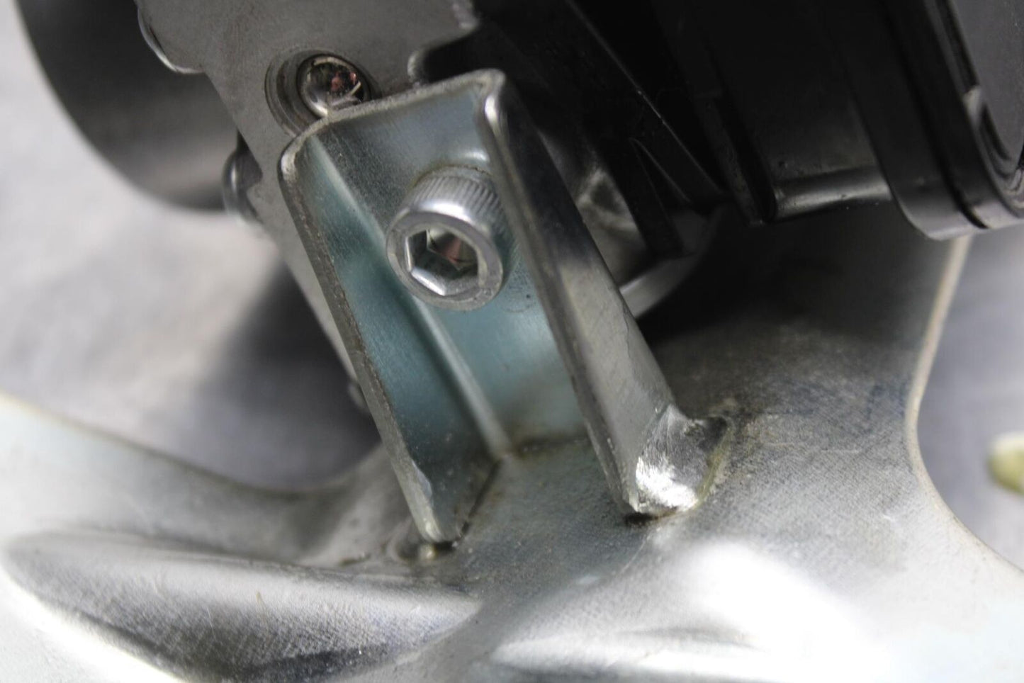 20 SUZUKI GSXR 1000 ABS PUMP UNIT MODULE BB597
