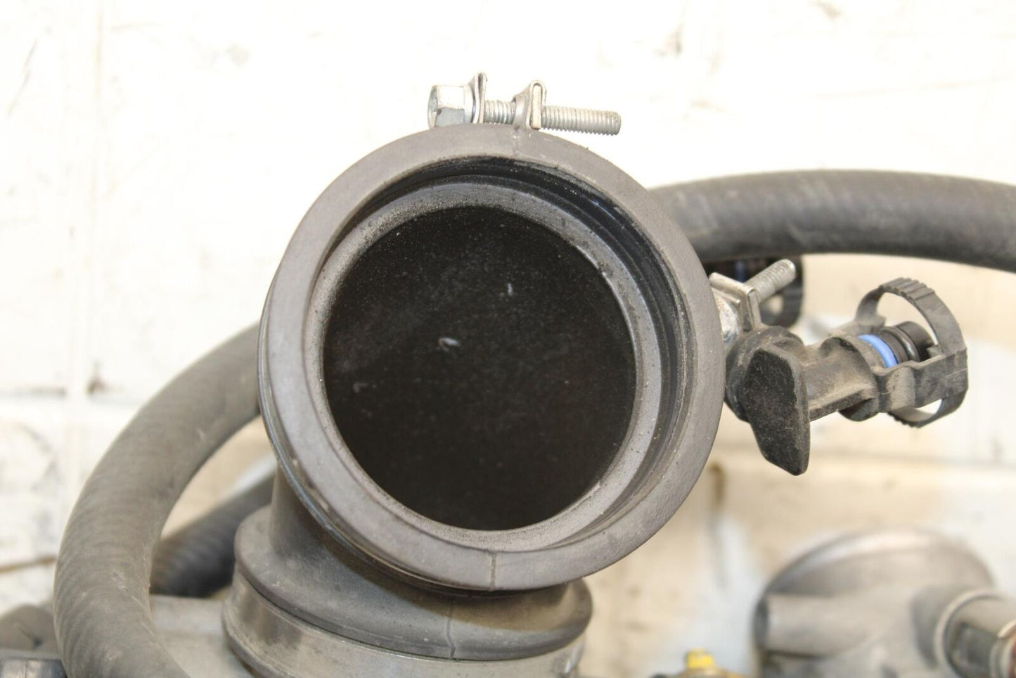 2005 Ducati Monster S2R MAIN FUEL INJECTORS / THROTTLE BODIES BB557