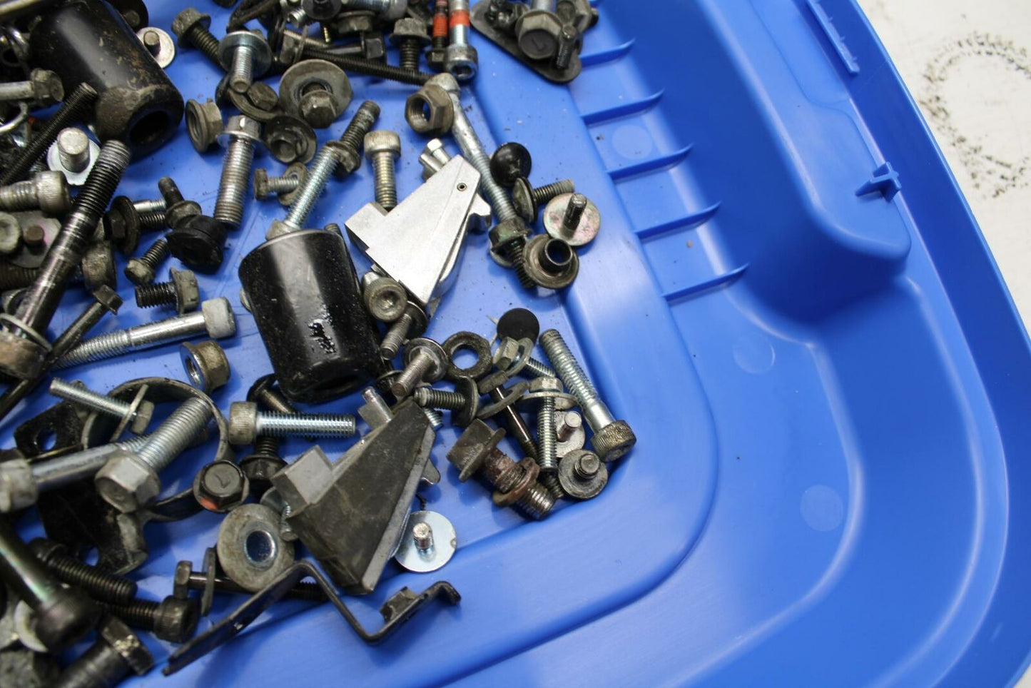 86-06 KAWASAKI CONCOURS 1000 ZG1000A ENGINE MOUNTING BOLTS HARDWARE MOTOR BB292