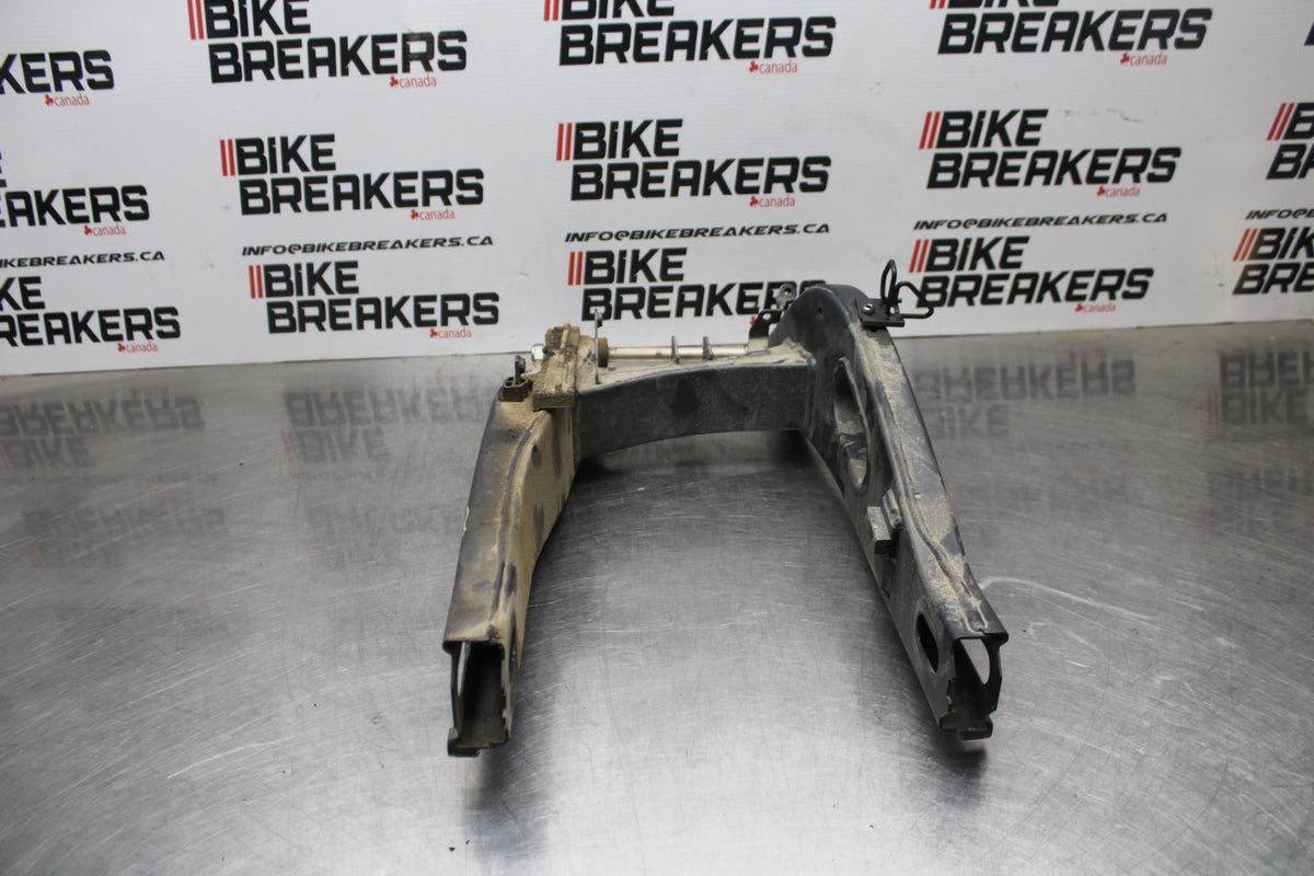 22-25 YAMAHA YZF R7 REAR SWINGARM BACK SUSPENSION SWING ARM BEB-22110-01-P0 BB76