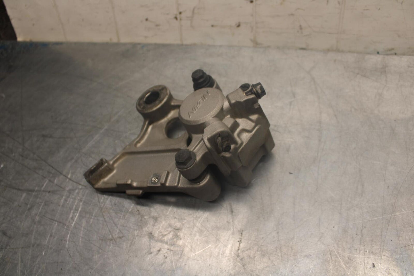 98-99 HONDA CBR900RR REAR BACK BRAKE CALIPER W MOUNT BRACKET BB458