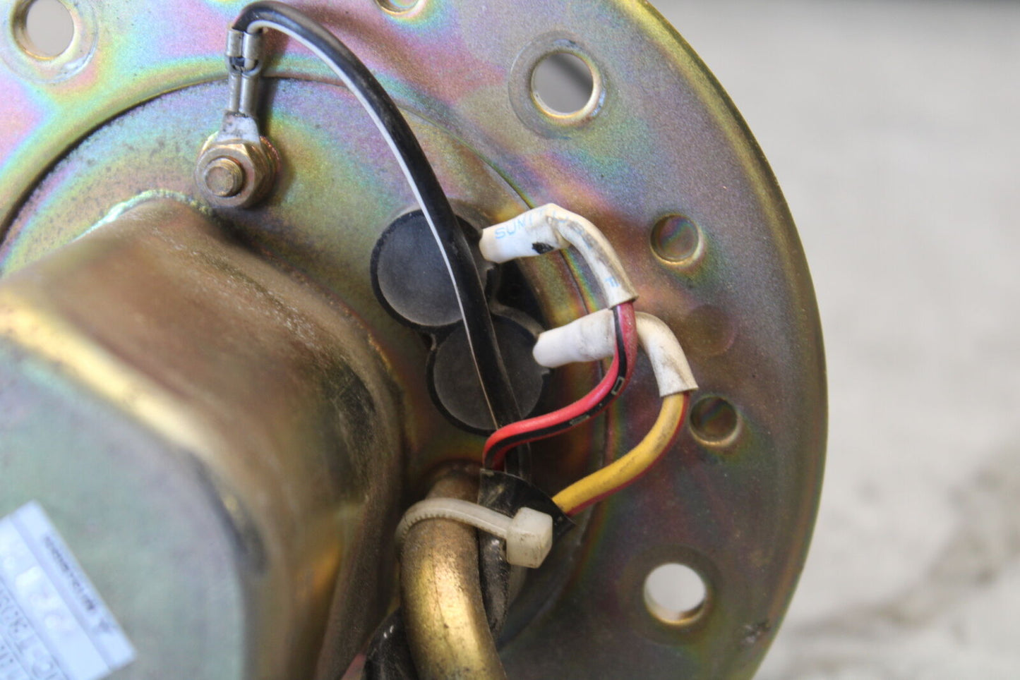 03-07 SUZUKI SV1000S FUEL PUMP GAS PETROL SENDER UNIT 15100-35F30 BB657