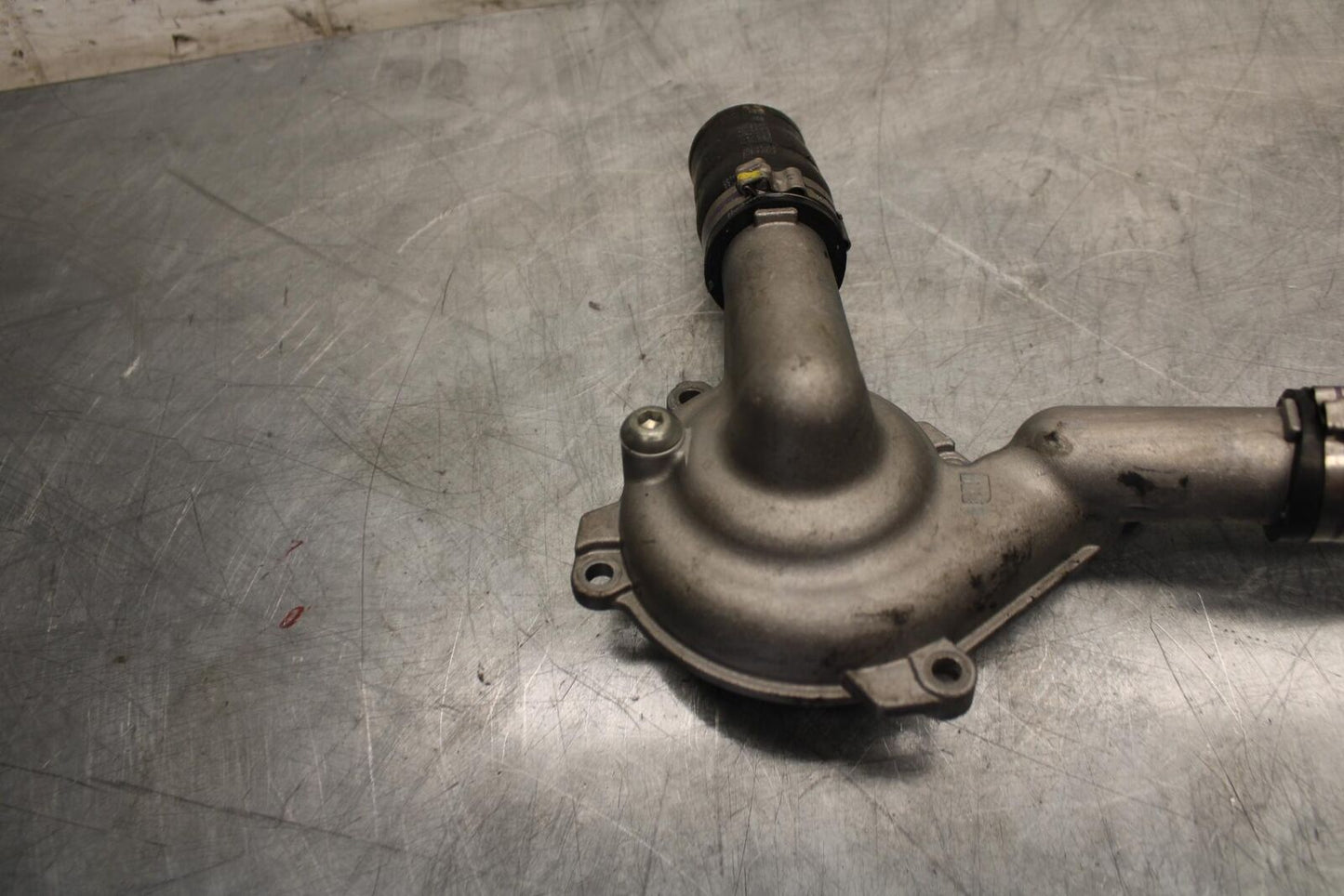 2010 Aprilia RSV1000R ENGINE WATER COOLANT PUMP COVER BB513