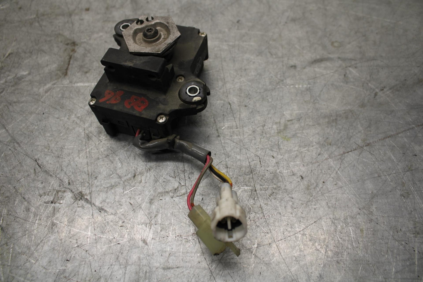 2009 Kawasaki Ninja ZX6R ZX600R EXHAUST VALVE SERVO MOTOR 21174-0005 BB44