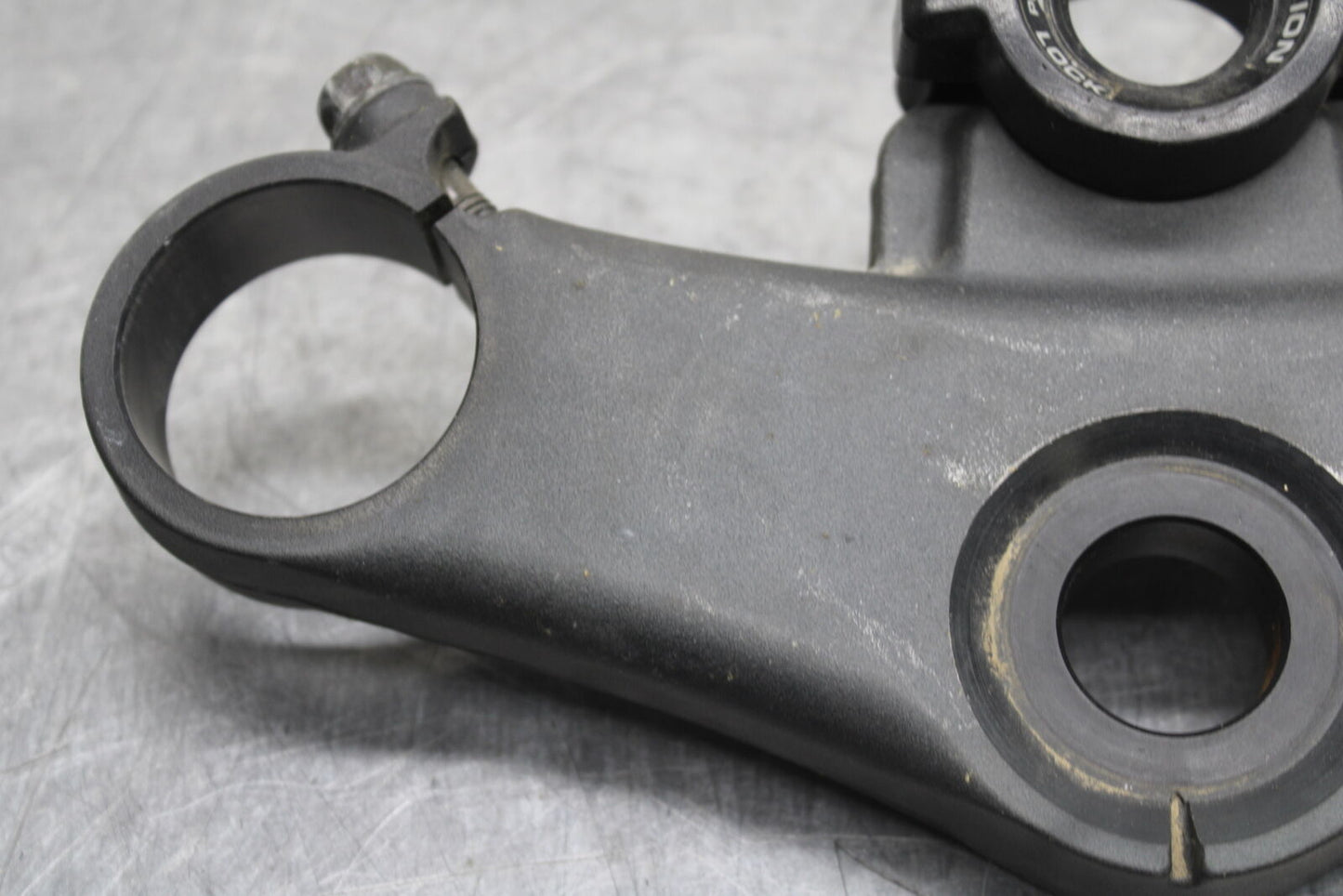 01-06 HONDA CBR600F4I FORKS UPPER TRIPLE TREE CLAMP BB115