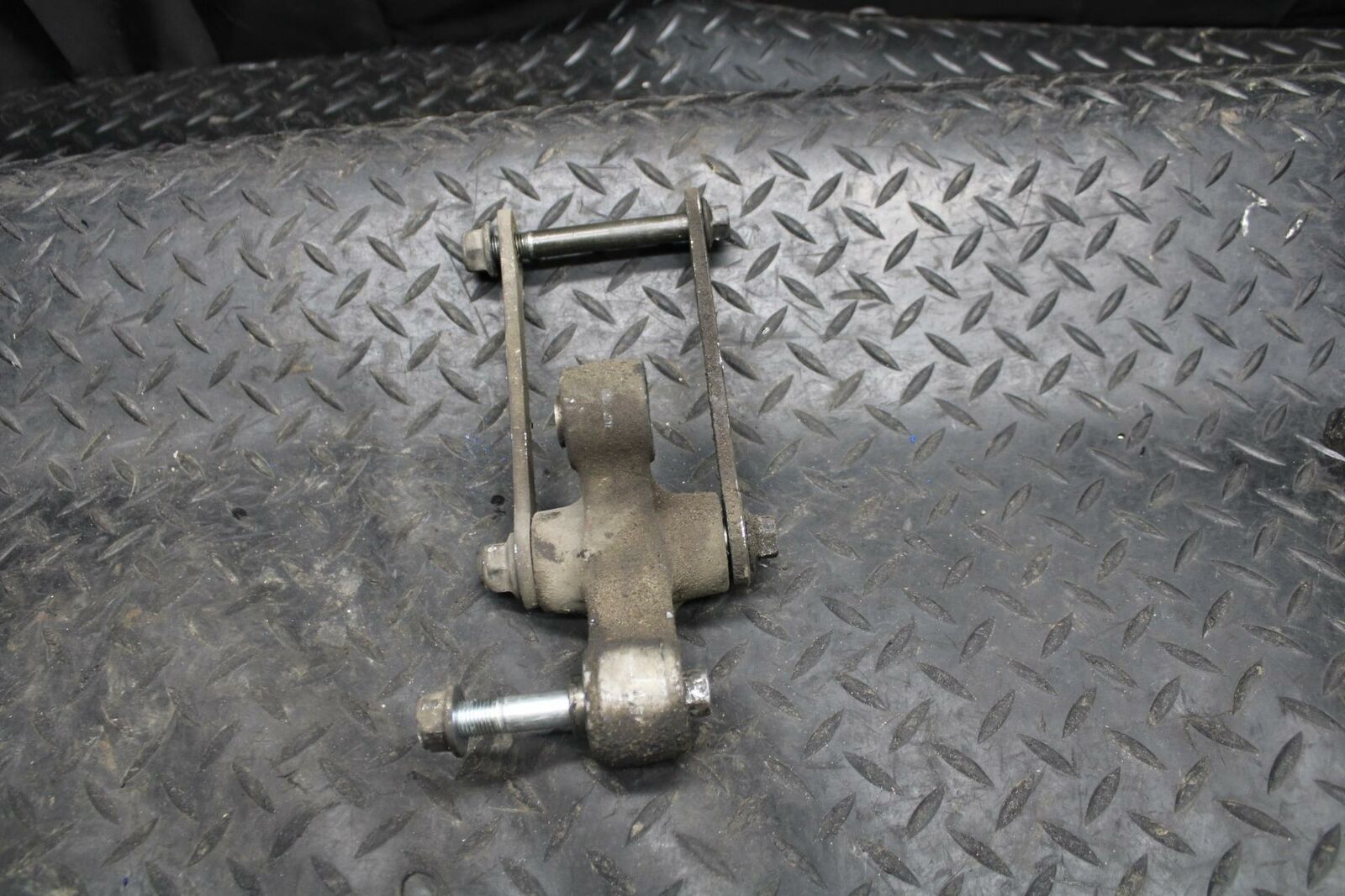 03 SUZUKI SV650S REAR DOGBONE SHOCK LINKAGE LINK BB219