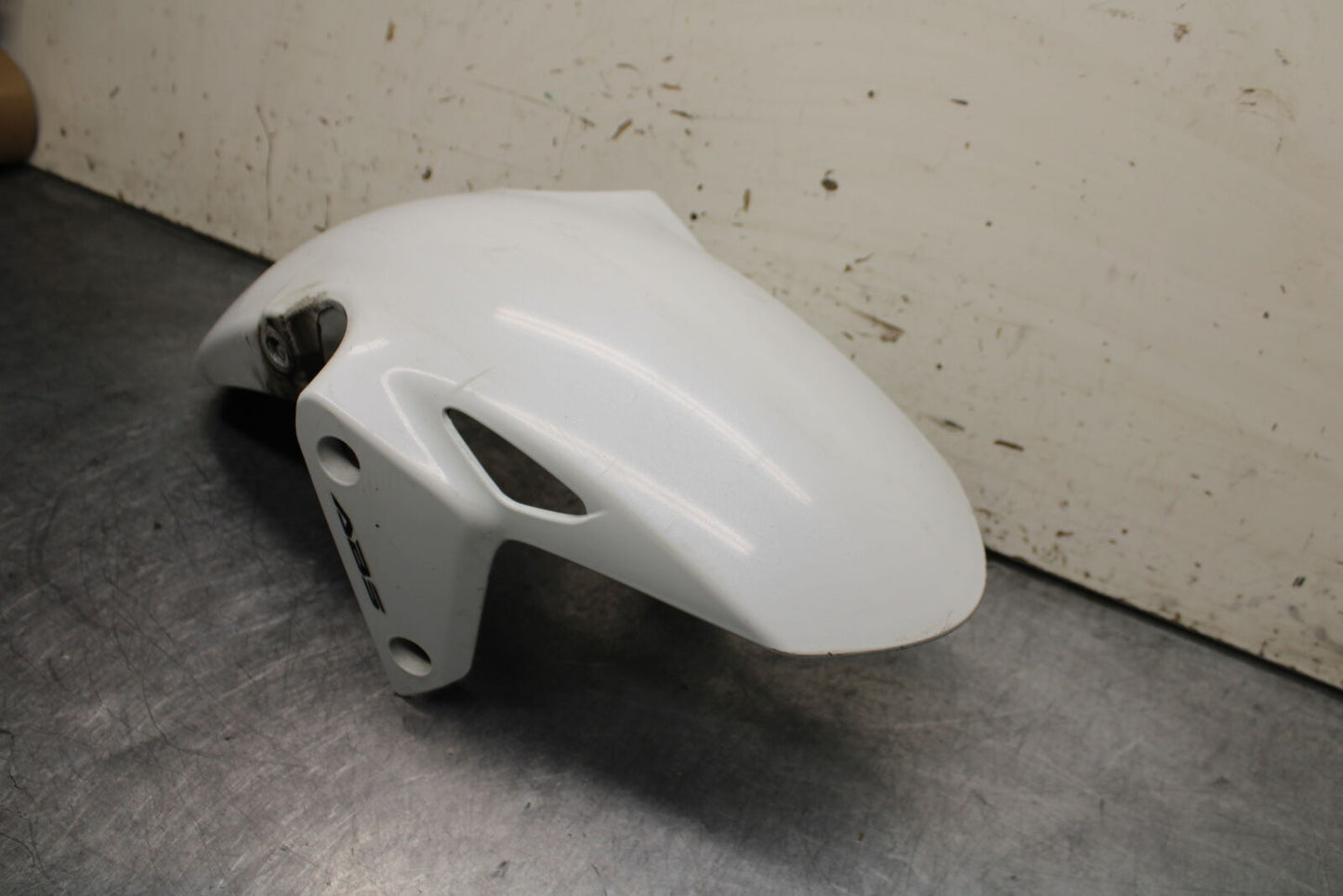 15-16 HONDA CB300F FRONT WHEEL FENDER COWL FAIRING BB740