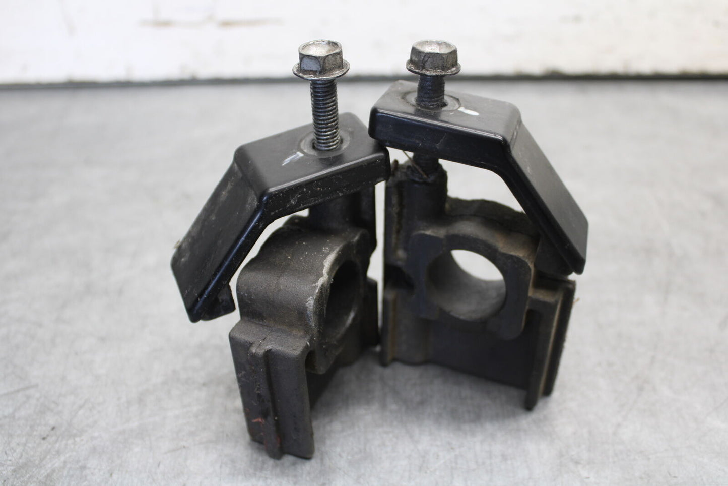 06-07 DUCATI MONSTER 695 SWINGARM CHAIN TENSIONER ADJUSTMENT BRACKETS BB674