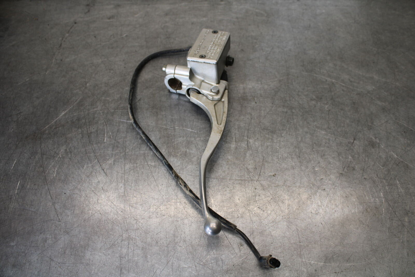 01-05 YAMAHA RAPTOR 660R FRONT BRAKE MASTER CYLINDER 5LP-2583T-03-00 BB695