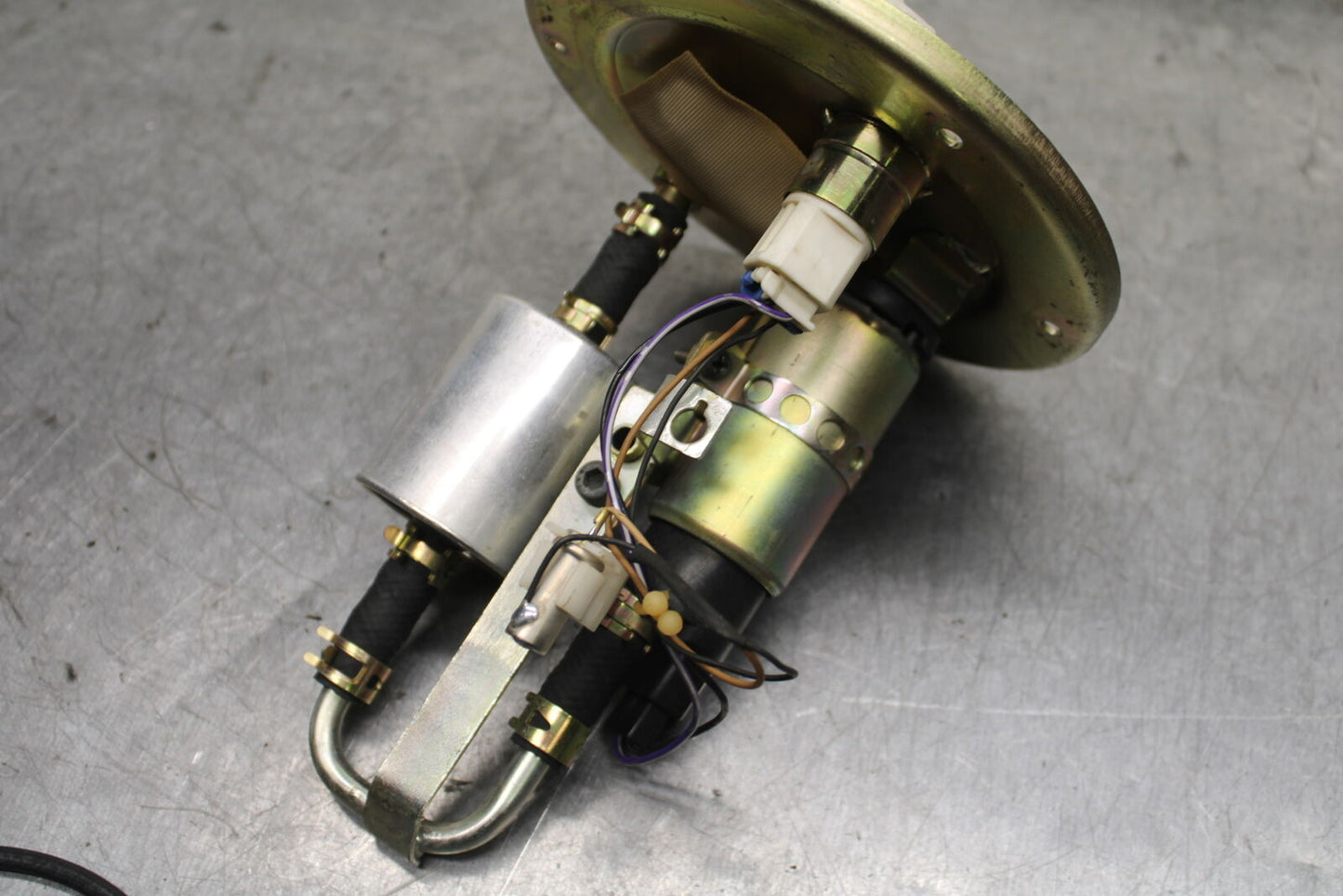 03-04 TRIUMPH DAYTONA 600 FUEL PUMP GAS PETROL SENDER UNIT BB745