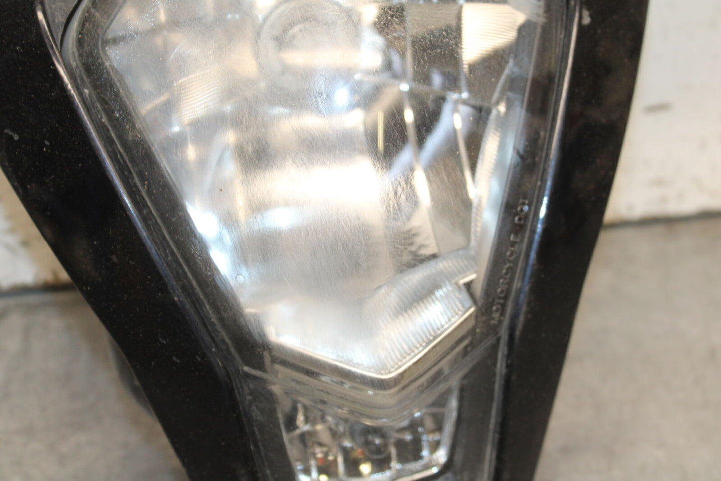13-16 KTM 390 DUKE FRONT HEADLIGHT HEAD LIGHT LAMP BB748