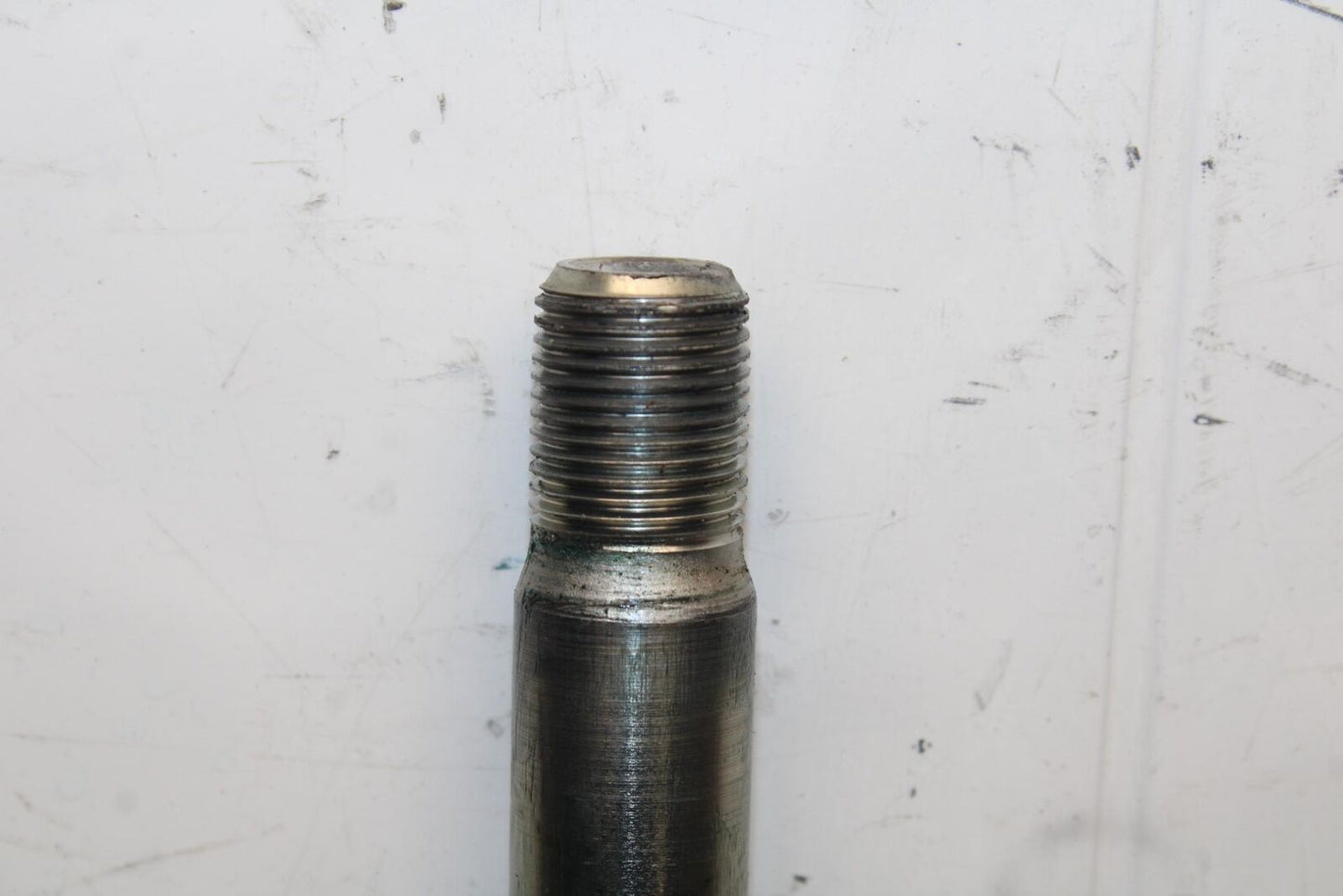 2009 Triumph Daytona 675 FRONT WHEEL RIM AXLE PIVOT BOLT T2000650 BB584