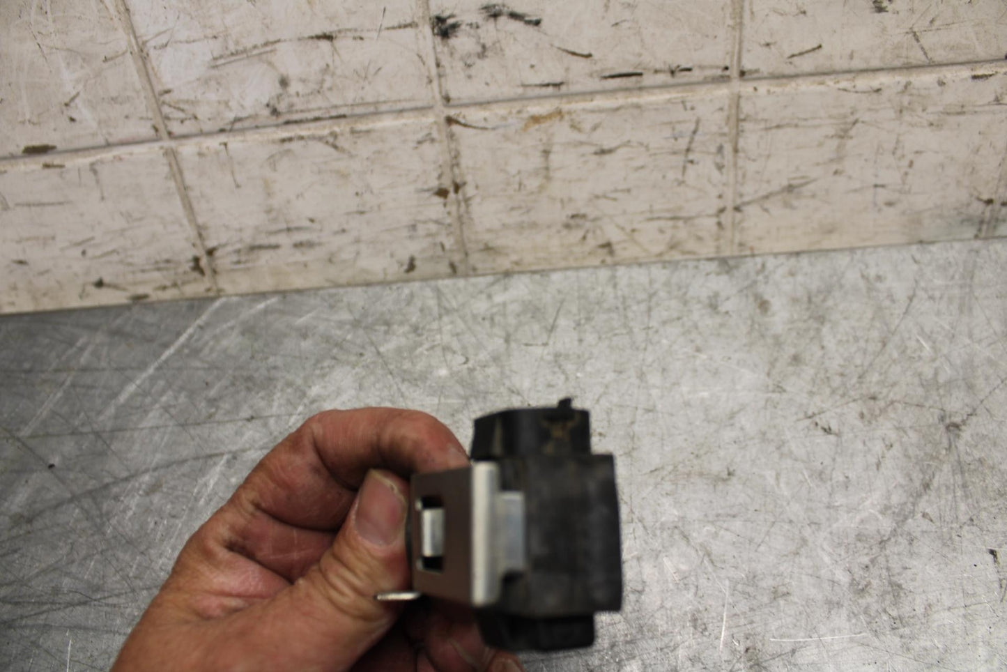 2007 Suzuki Boulevard M50B TIP OVER BANK ANGLE CRASH SENSOR SWITCH BB537