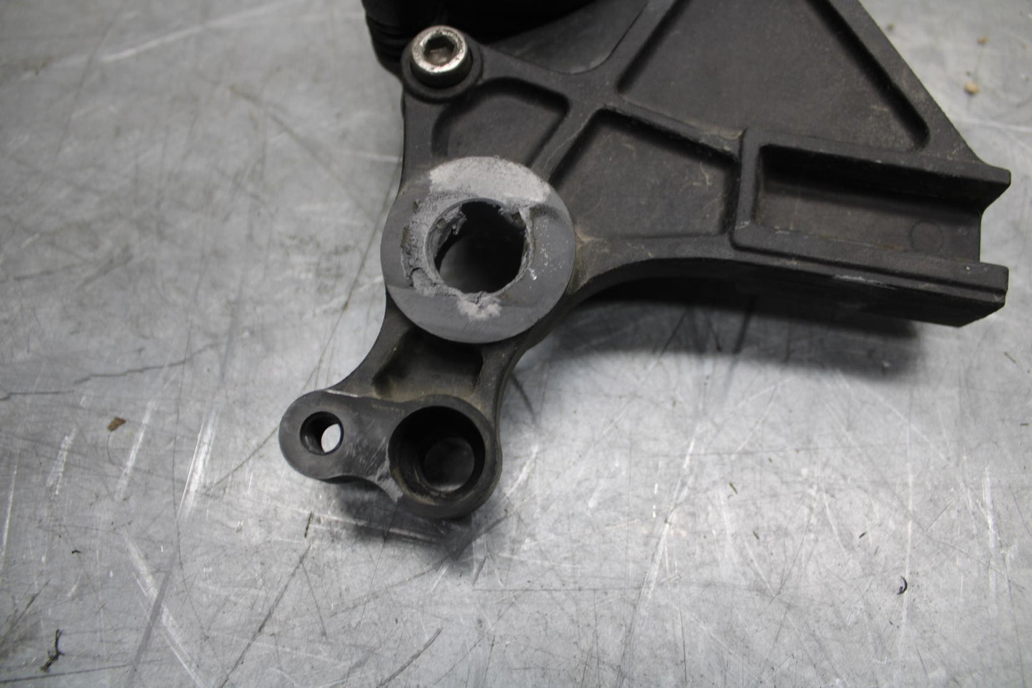 12-17 KAWASAKI NINJA 650 REAR BACK BRAKE CALIPER W MOUNT BRACKET 43034-0037 BB47