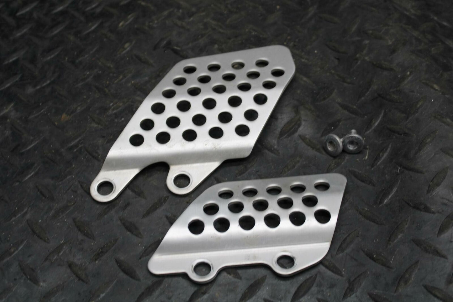 02 KAWASAKI NINJA ZX12R REARSET REAR SET HEEL GUARD COVER bb194