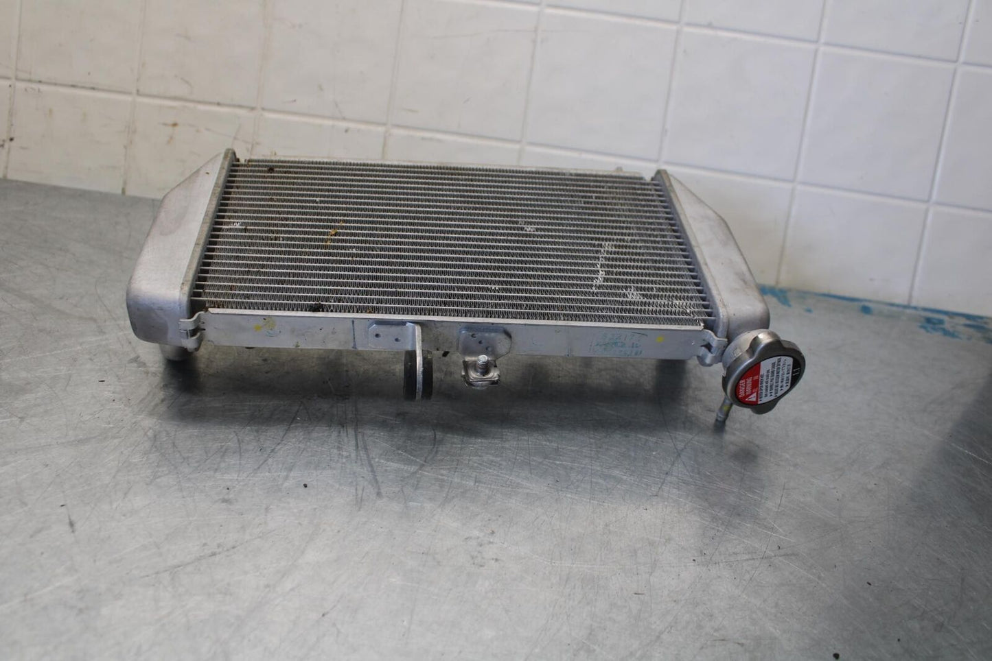 17-18 YAMAHA YZF R3 ENGINE RADIATOR MOTOR COOLER COOLING RADIATER BB438