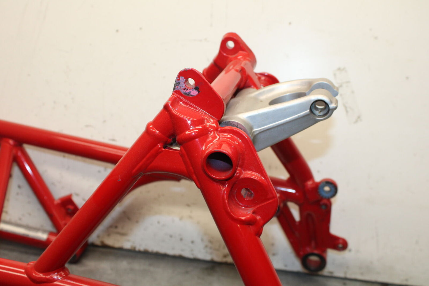 09-11 DUCATI STREETFIGHTER 1098 FRAME CHASSIS BB705