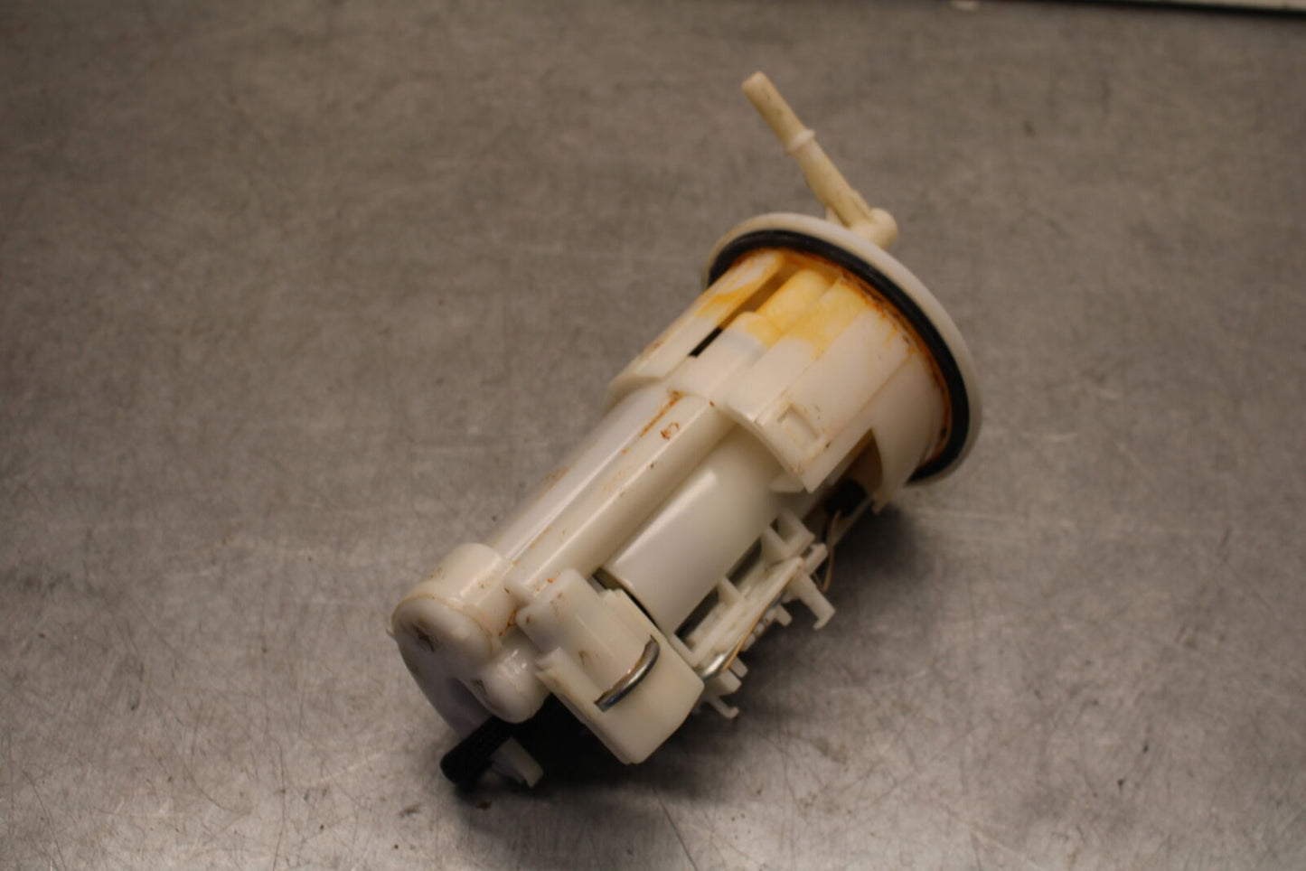 09-11 TRIUMPH DAYTONA 675 FUEL PUMP GAS PETROL SENDER UNIT BB652
