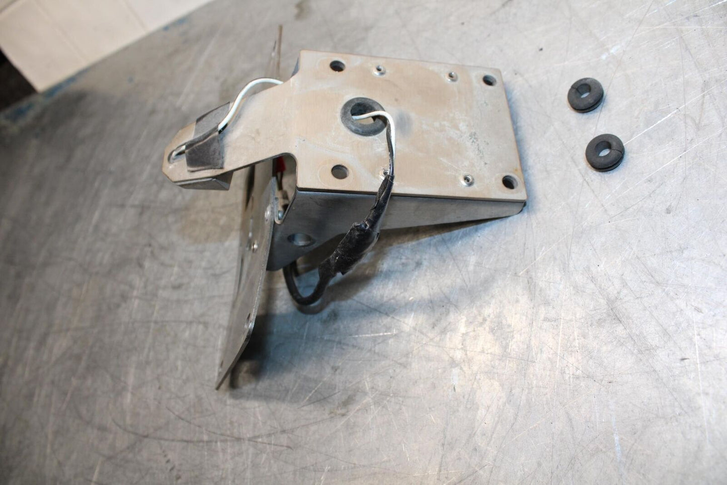 18 KTM RC 390 FENDER ELIMINATOR LICENSE PLATE BRACKET BB442