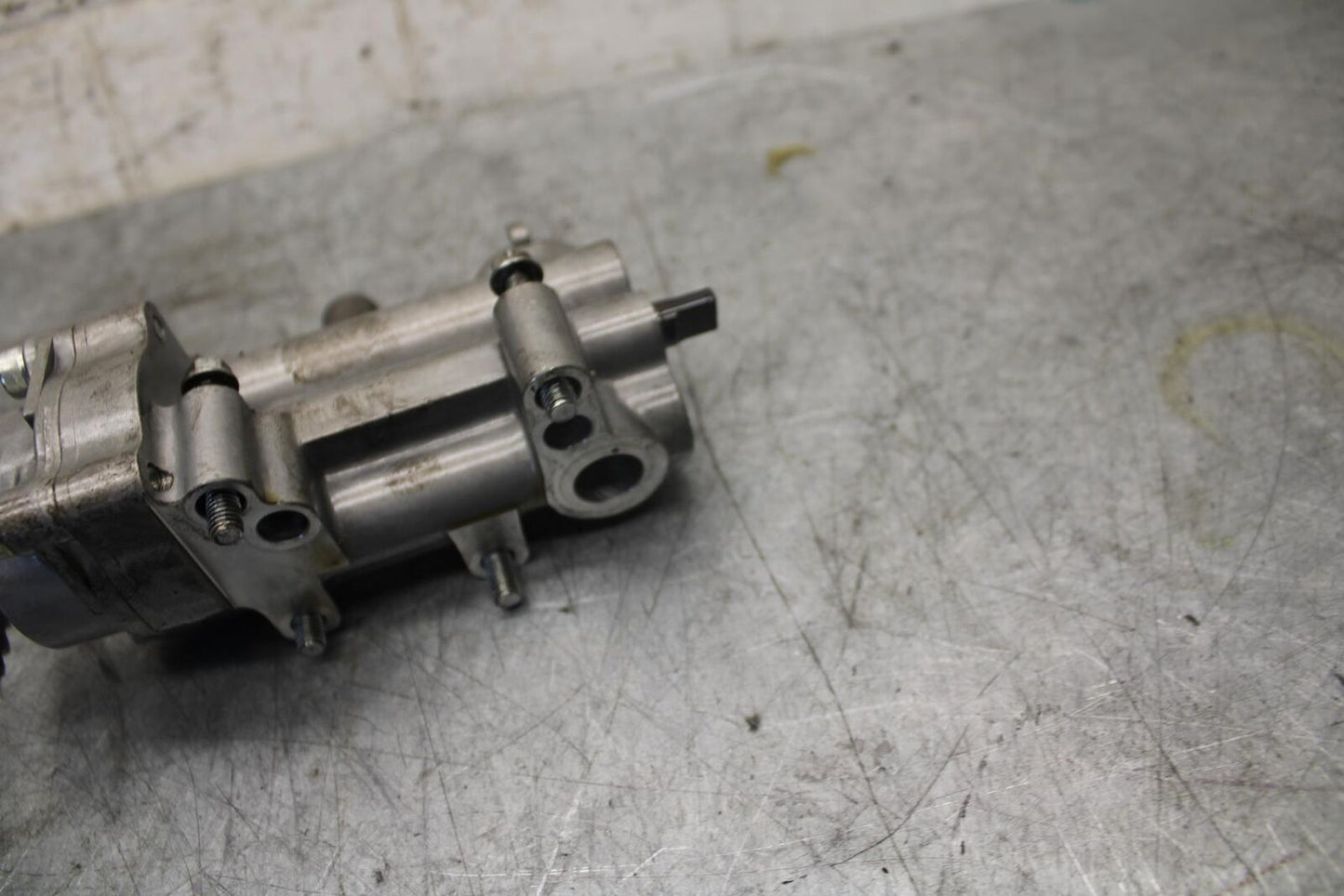 2007 Suzuki GSXR600 ENGINE MOTOR OIL PUMP 16400-01H00 BB540