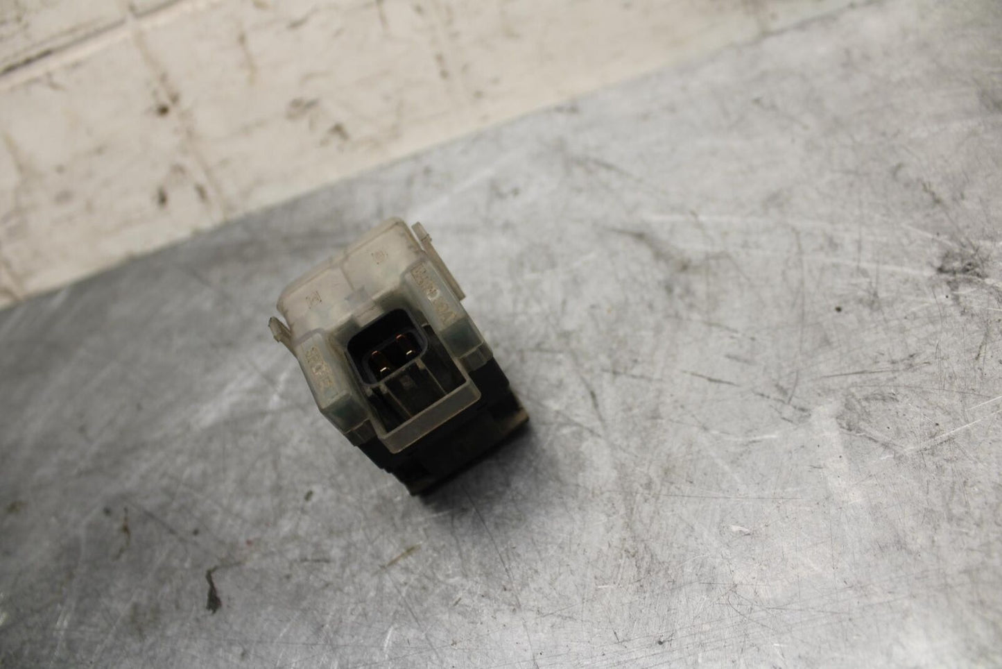 1998 Suzuki TL1000S ENGINE STARTER RELAY STARTING MOTOR SWITCH BB508