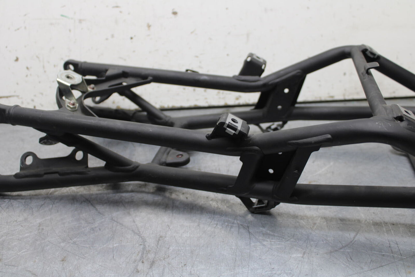 09-11 DUCATI STREETFIGHTER 1098 REAR SUBFRAME BACK SUB FRAME BB705