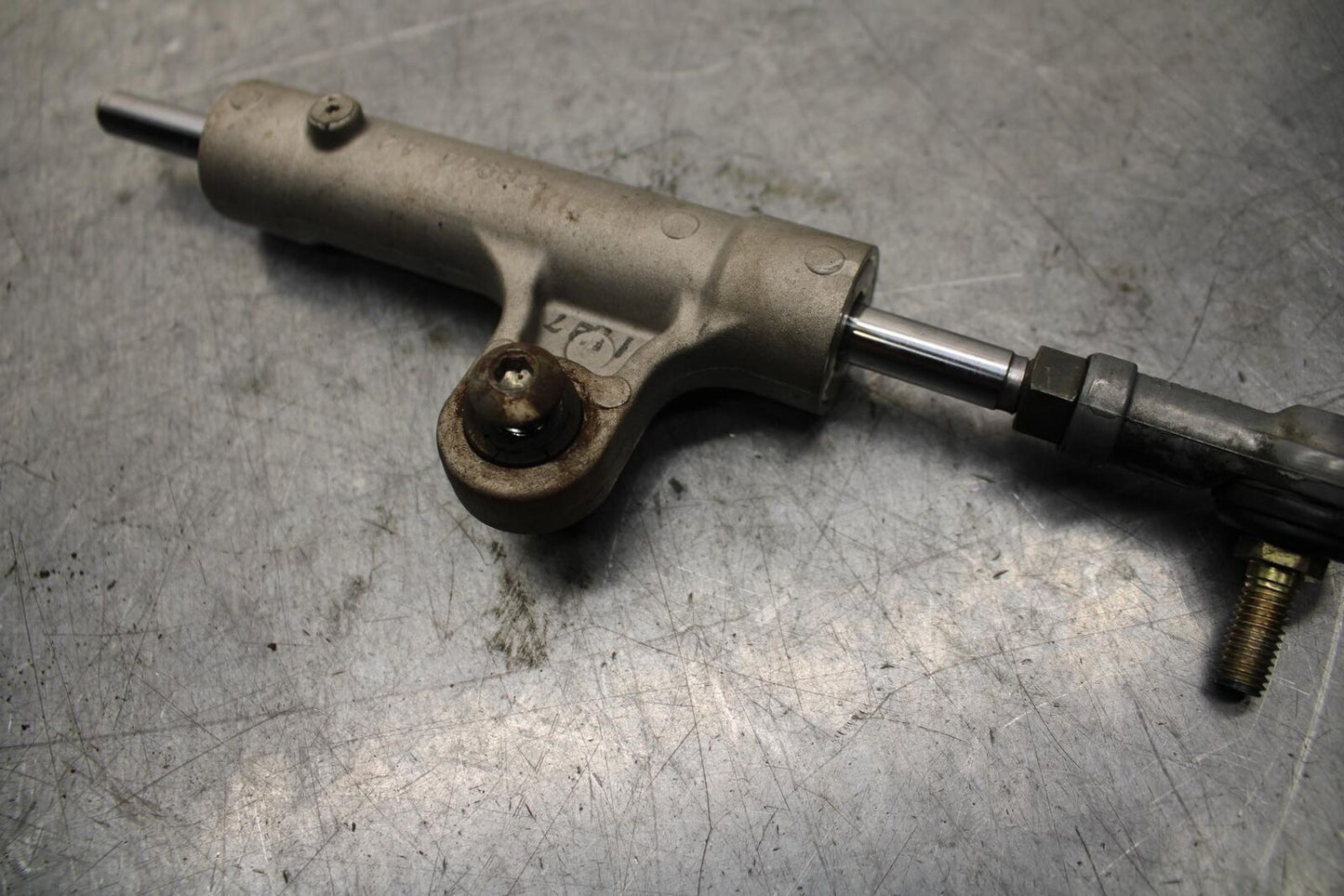 2002 Suzuki GSXR1000 STEERING DAMPER STABILIZER 51750-40F10 BB73
