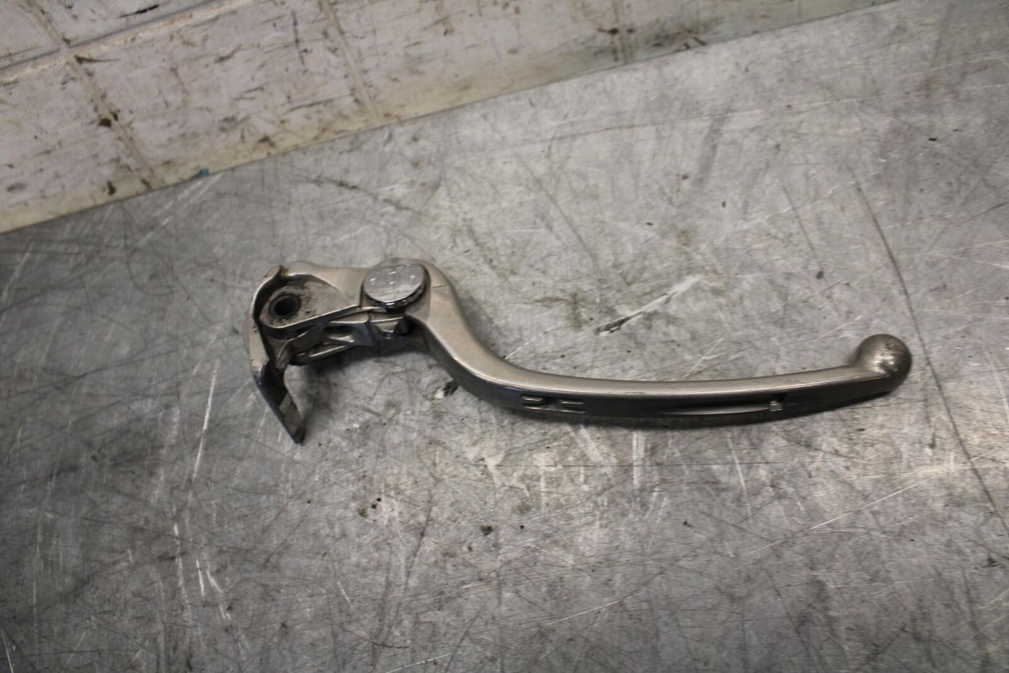 2004 Suzuki GSXR600 RIGHT CLIPON HANDLEBAR BRAKE LEVER 57300-29G01 BB528