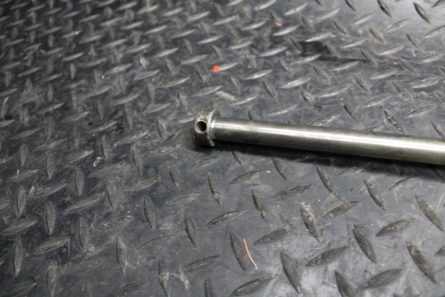 86 SUZUKI GS750ES FRONT WHEEL RIM AXLE PIVOT BOLT BB233