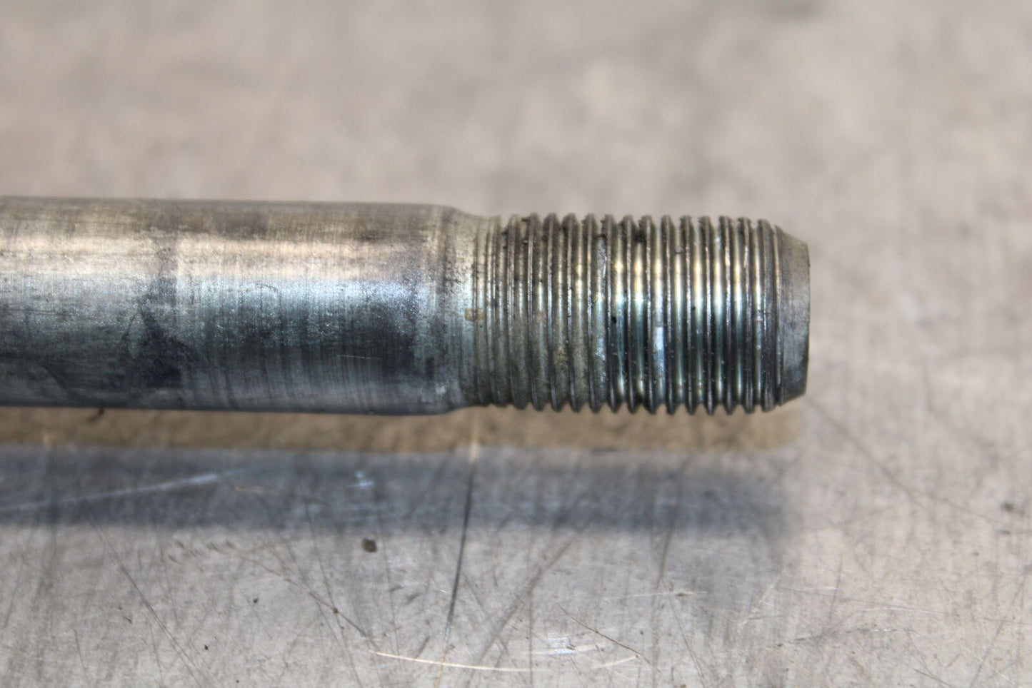 99-00 YAMAHA V STAR 1100 FRONT WHEEL RIM AXLE PIVOT BOLT BB711