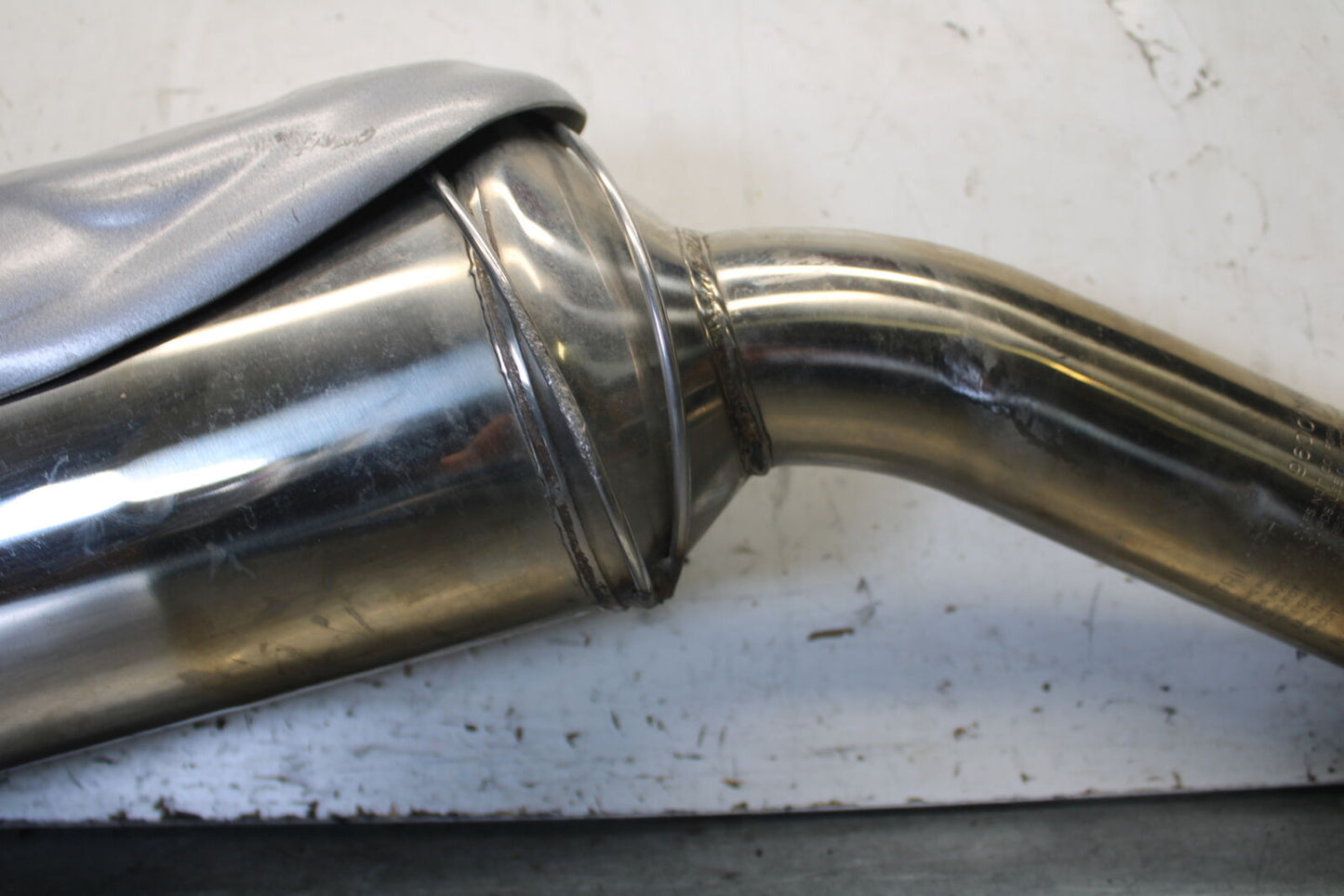 01-06 TRIUMPH TIGER 955I EXHAUST PIPE MUFFLER SLIP ON CAN SILENCER BB693
