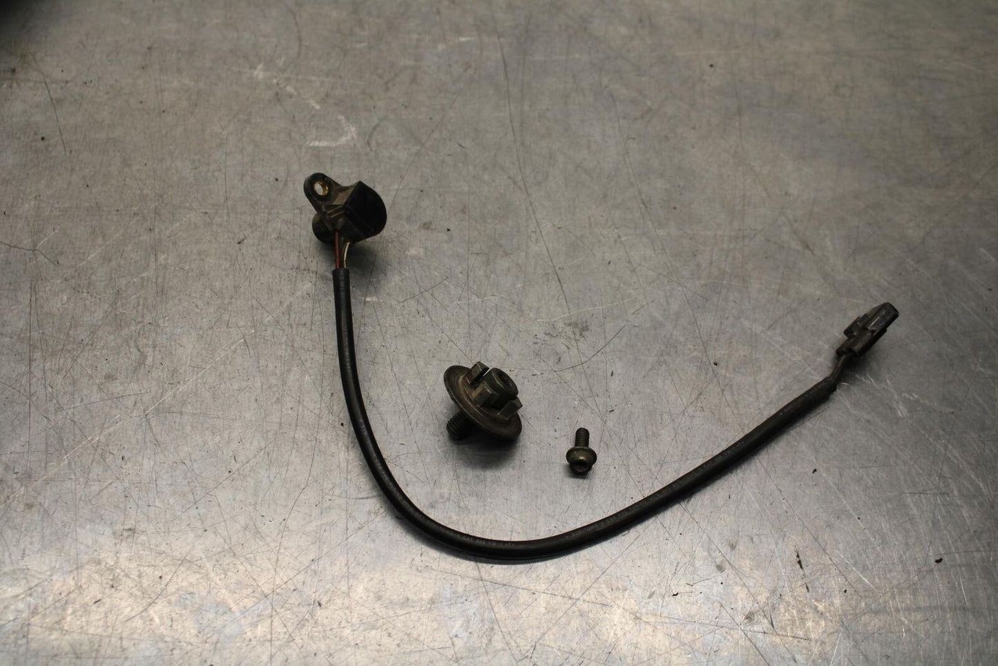 1999 Suzuki GSXR600 SPEED SPEEDOMETER SENSOR 34990-35F00 BB580