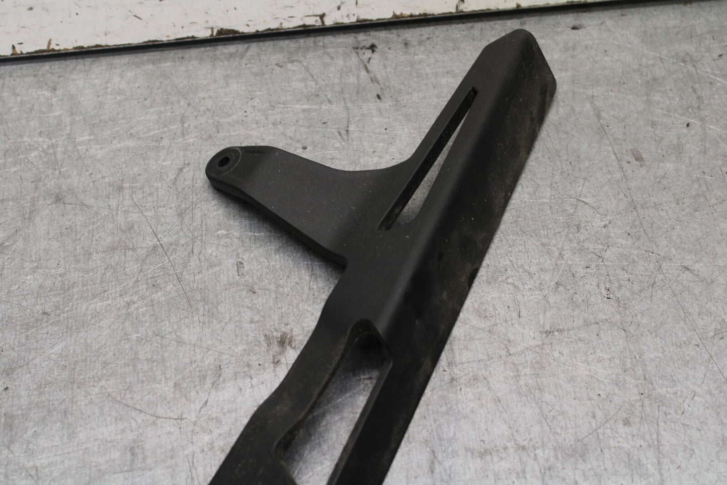 19-21 TRIUMPH SPEED TWIN 1200 REAR BACK DRIVE CHAIN GUARD COVER SHIELD BB653