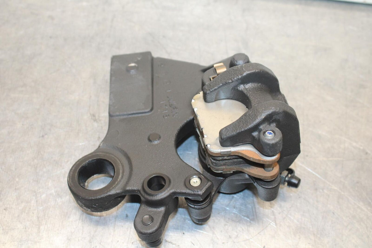 23 KAWASAKI NINJA ZX6R 636 REAR BACK BRAKE CALIPER W MOUNT BRACKET BB609