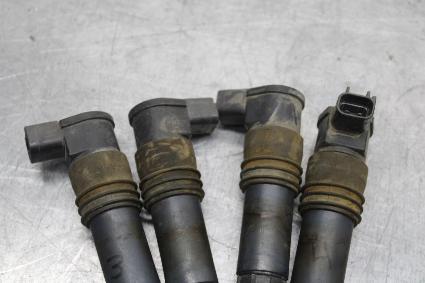 01-03 SUZUKI GSXR600 IGNITION COILS COIL SPARK PLUG CAPS 33410-35F00 BB633