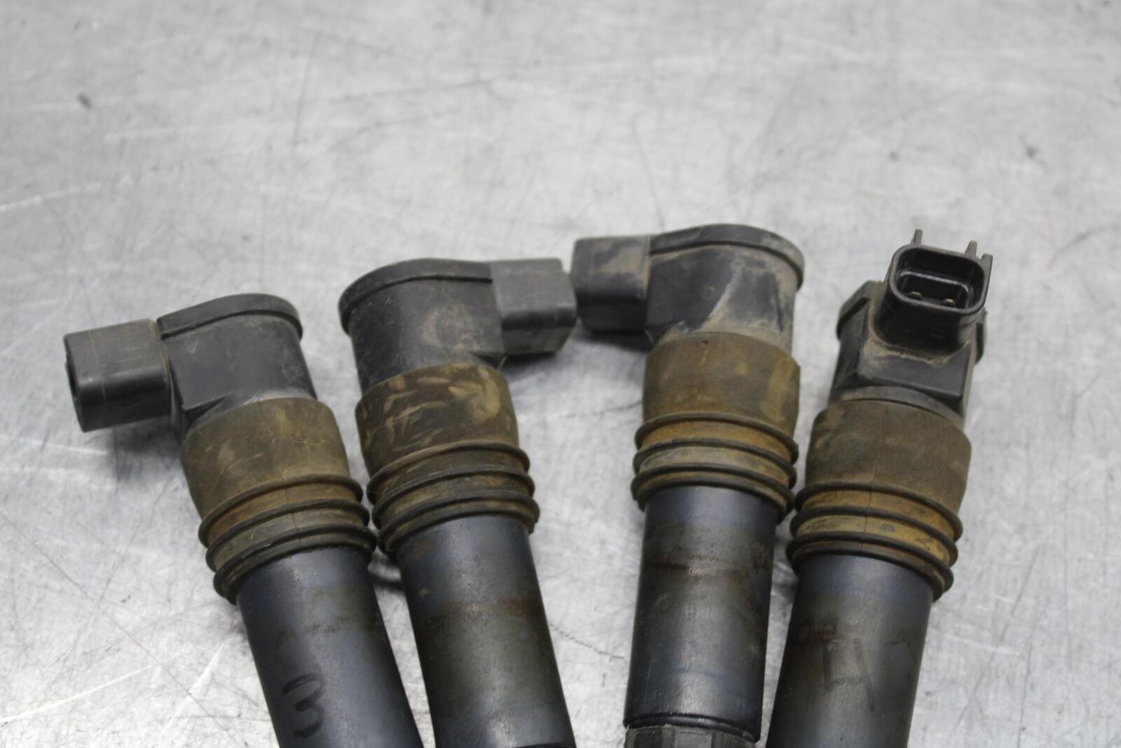 01-03 SUZUKI GSXR600 IGNITION COILS COIL SPARK PLUG CAPS 33410-35F00 BB633