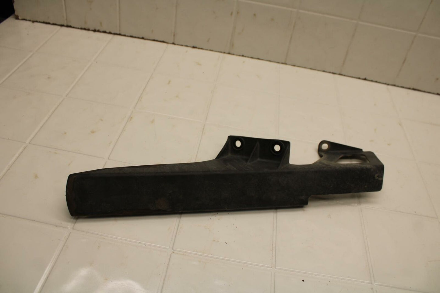 01-02 SUZUKI GSXR750 REAR BACK DRIVE CHAIN GUARD COVER SHIELD BB402