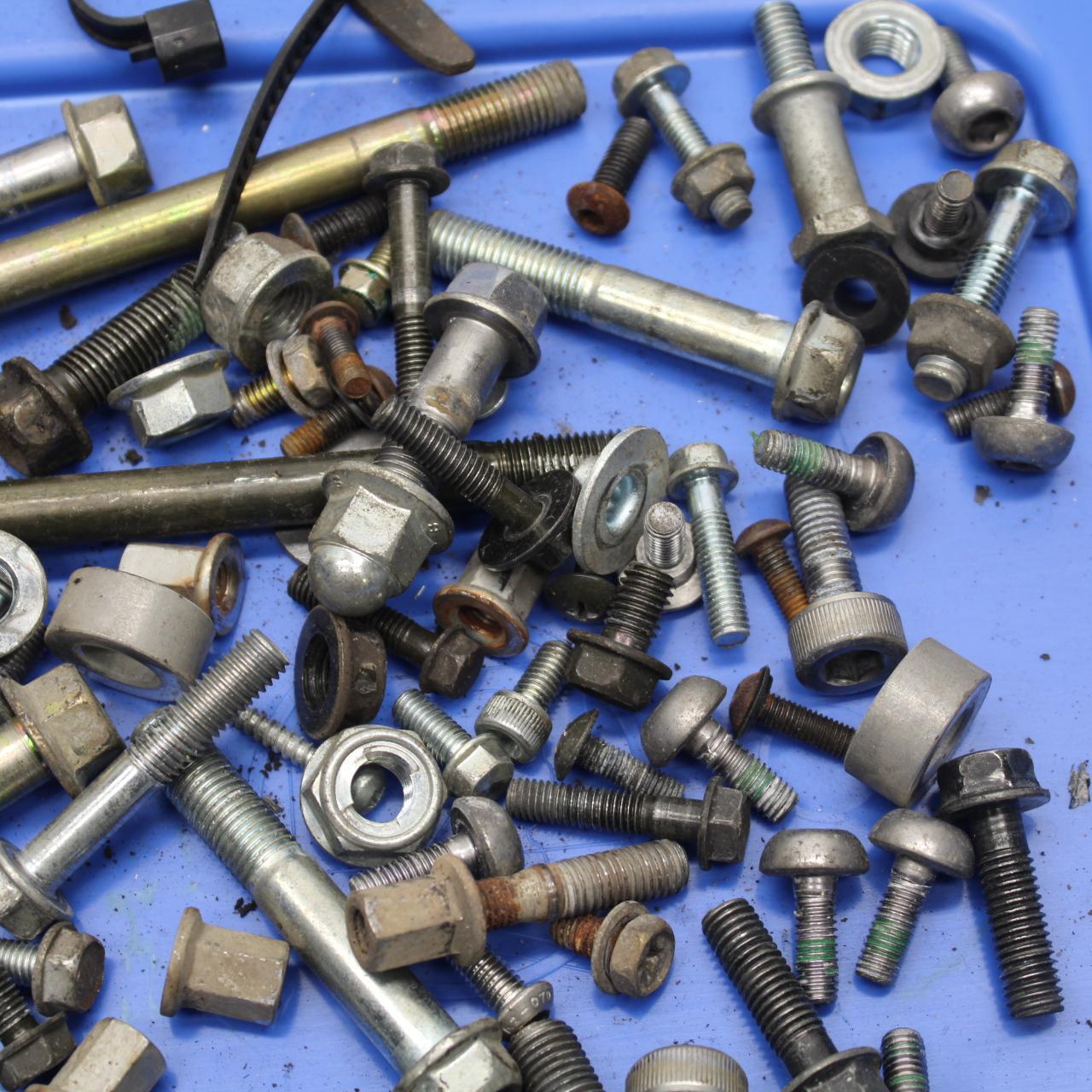 01-06 HONDA CBR600F4I MISCELLANEOUS MOUNTING BOLTS HARDWARE MOTOR SCREWS BB644