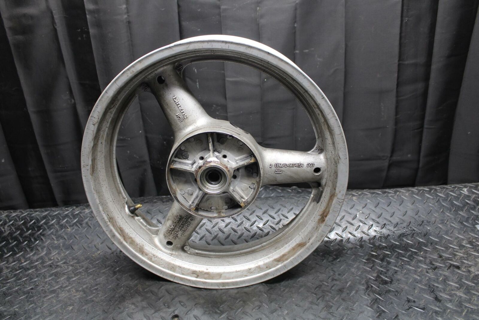 03 SUZUKI SV650S REAR WHEEL BACK RIM 64111-08F10-Y6G BB219