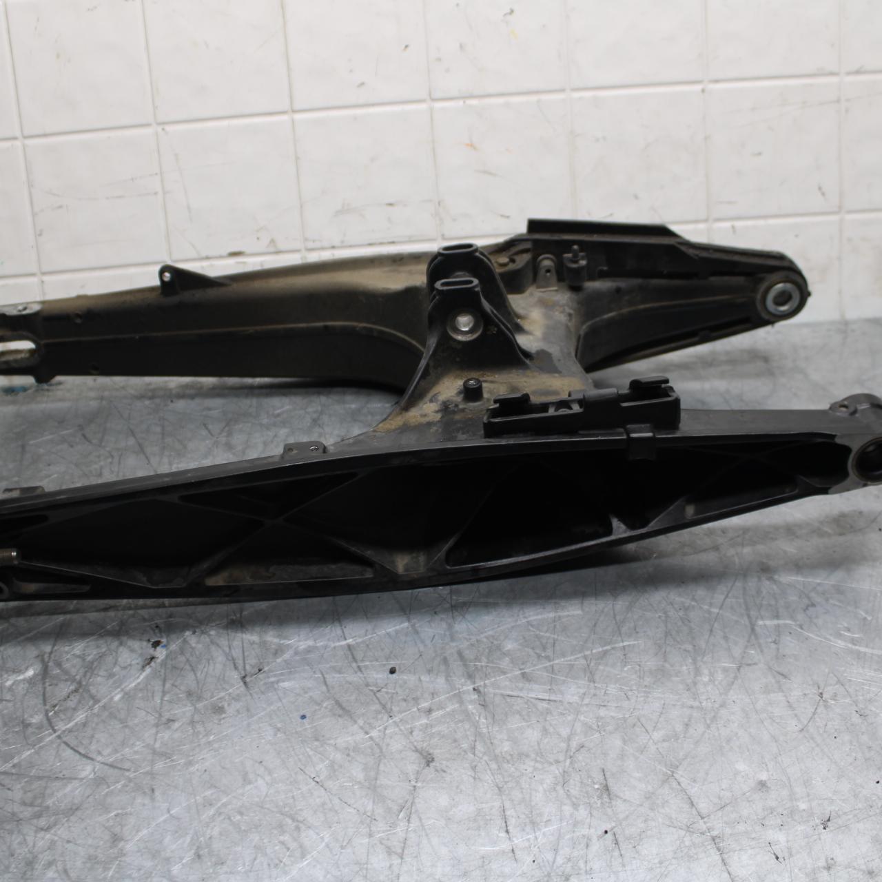 21 HUSQVARNA VITPILEN 401 REAR SWINGARM BACK SUSPENSION SWING ARM BB467
