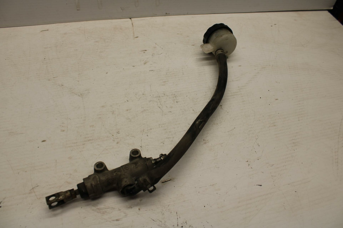 86-06 KAWASAKI CONCOURS 1000 ZG1000A REAR MASTER CYLINDER W RESERVOIR BB292