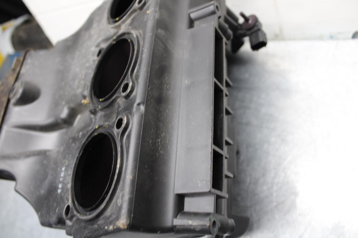 14-15 TRIUMPH STREET TRIPLE R AIRBOX AIR INTAKE FILTER BOX BB441