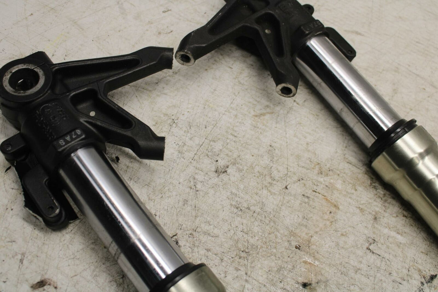 08-10 DUCATI 848 FRONT FORKS SHOCK SUSPENSION SET PAIR BB369