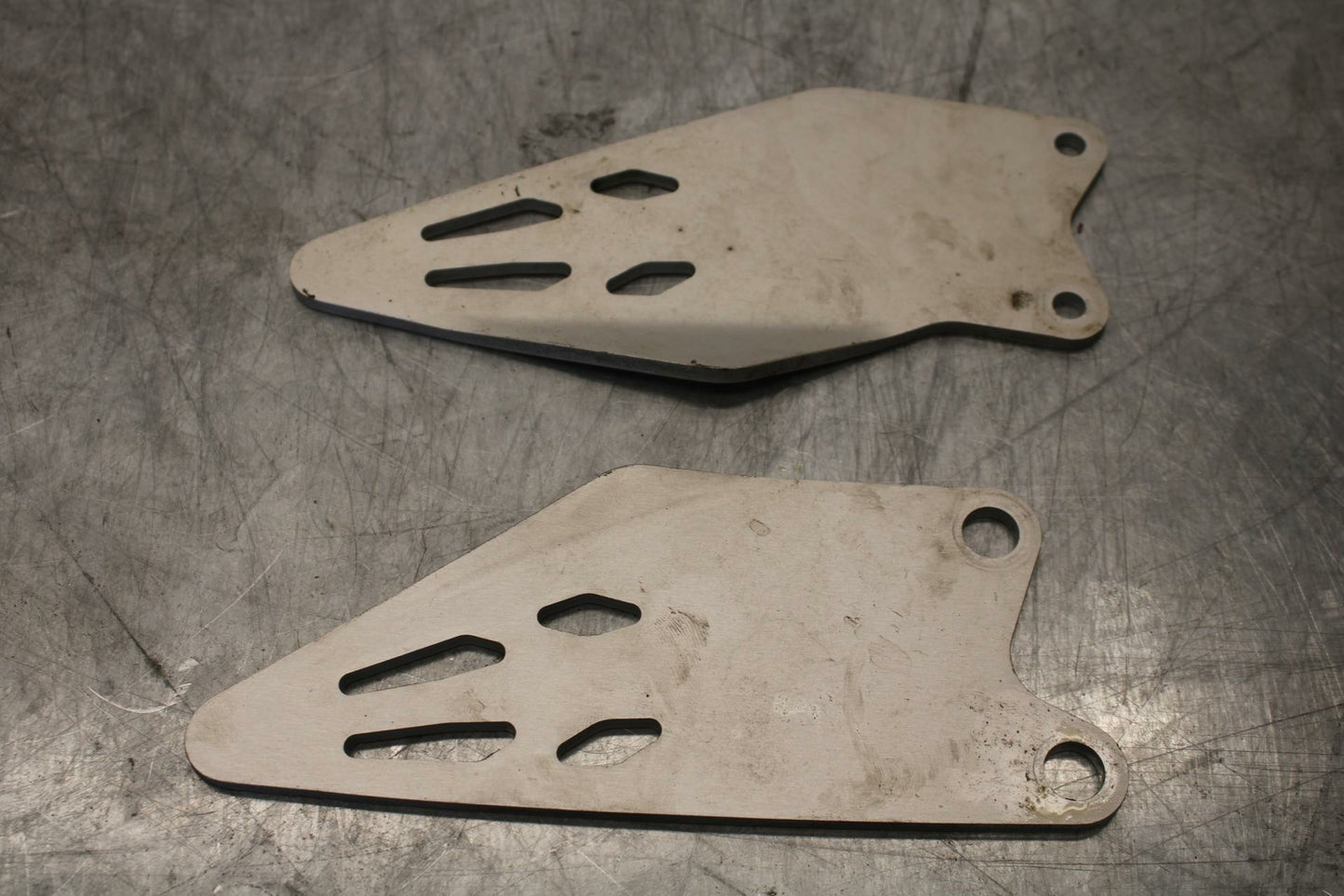 19-20 KAWASAKI NINJA ZX6R ZX636 LEFT RIGHT REARSET HEEL GUARD COVER PAIR BB419