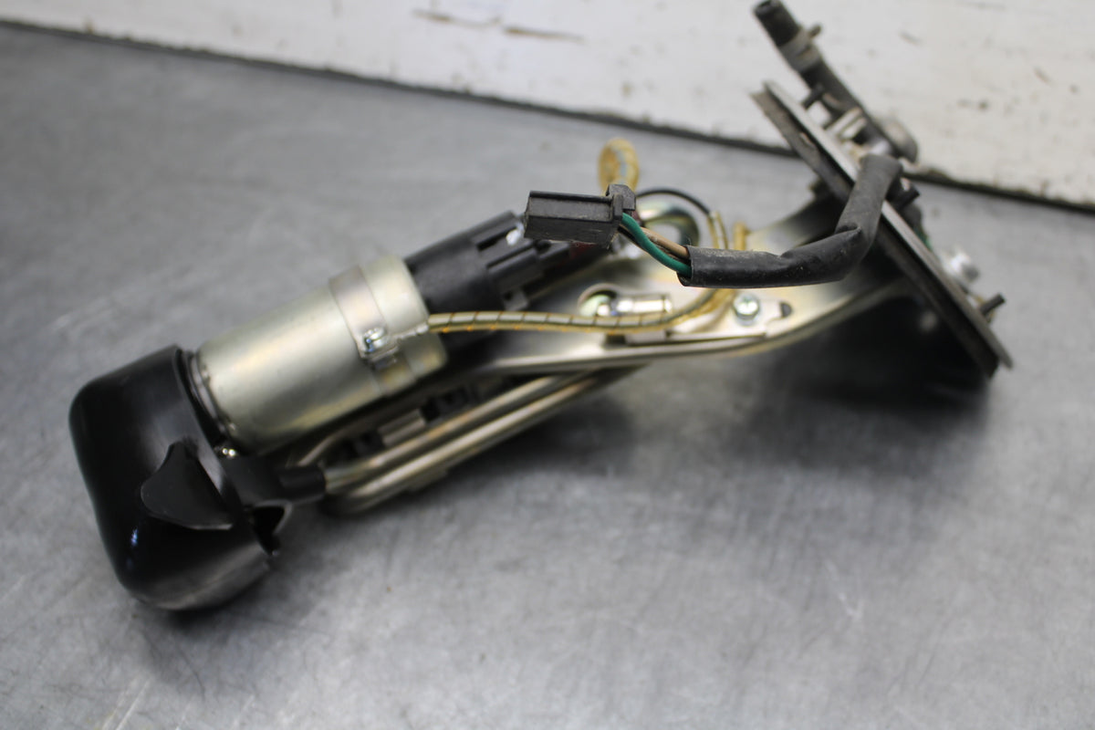 04-12 HONDA ST1300A FUEL GAS PUMP (ITEM B) BB669