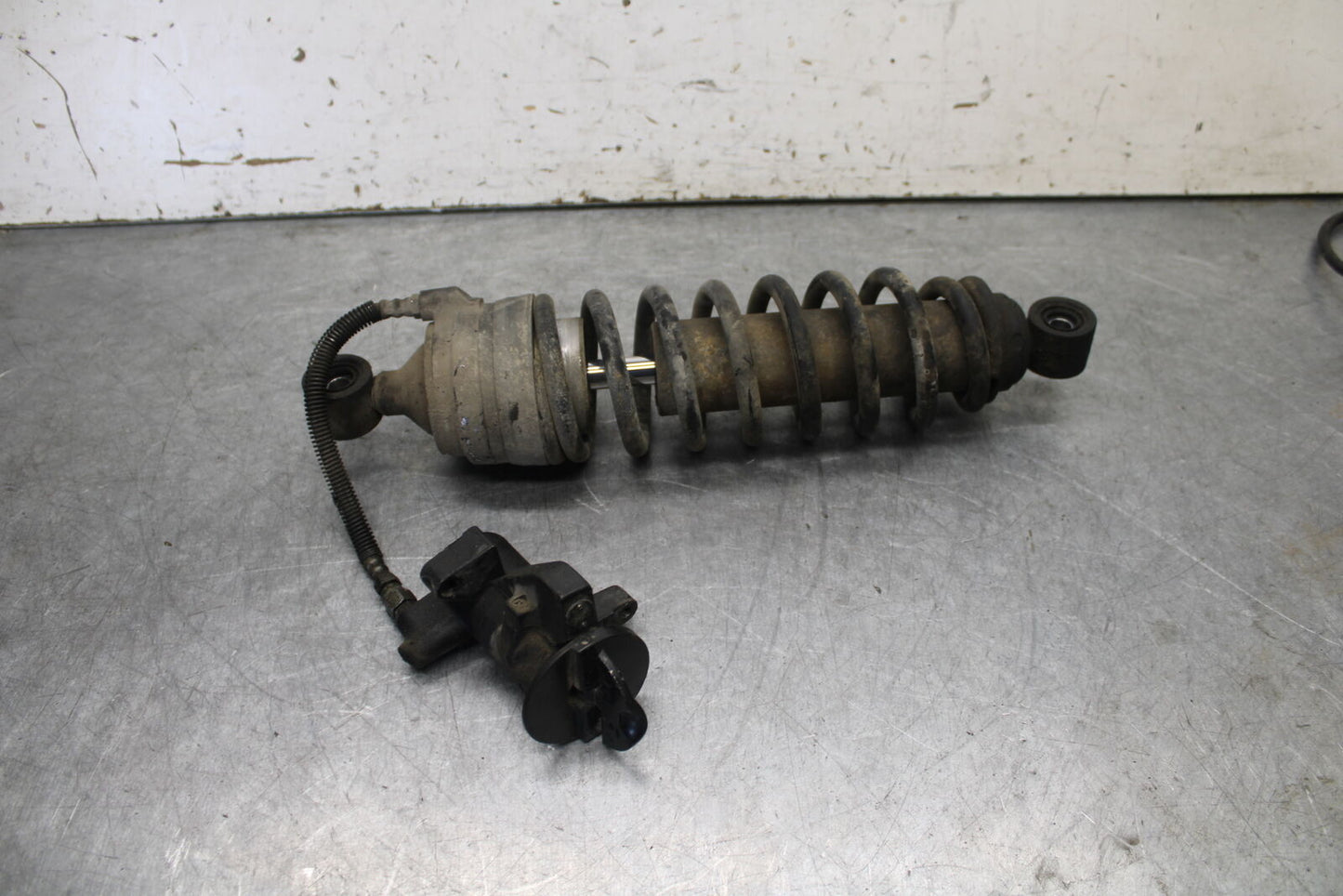 85-86 SUZUKI MADURA 1200 REAR BACK SHOCK ABSORBER BB691
